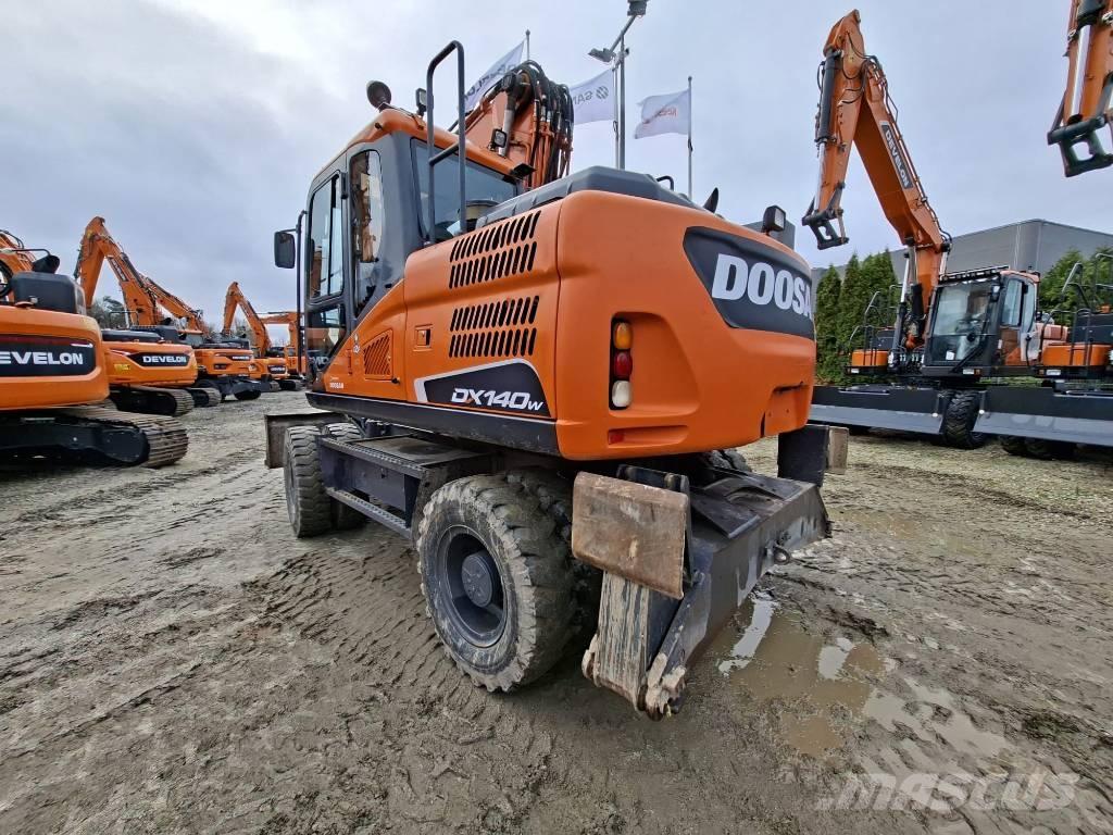 Doosan DX140W-5  휠 굴삭기