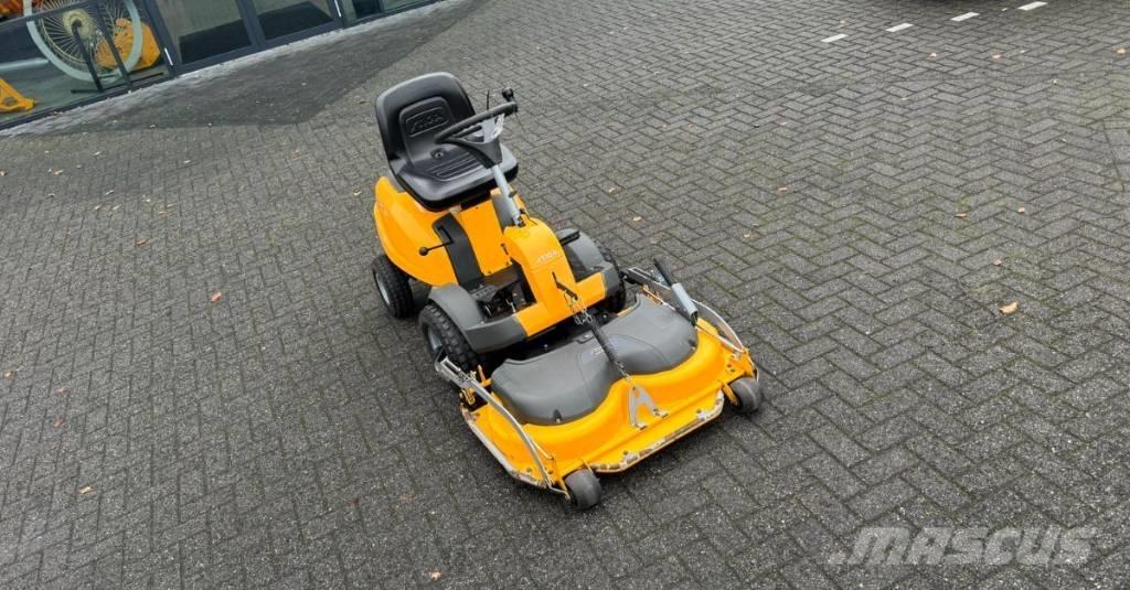 Stiga Villa 탑승형 잔디깎기