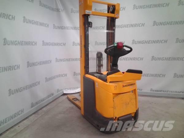 Jungheinrich ERC 214 보행식 리치 지게차