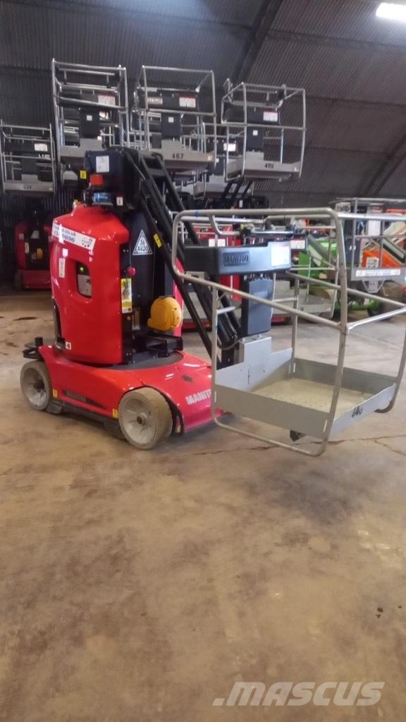 Manitou 100 VJR 인원/화물 앨리베이터