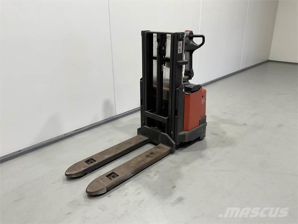 BT S16D 보행식 리치 지게차