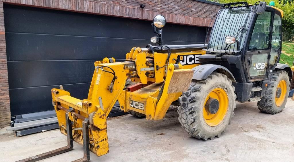 JCB 535-125 텔러 핸들러