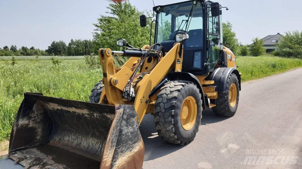 CAT 908M  휠로우더