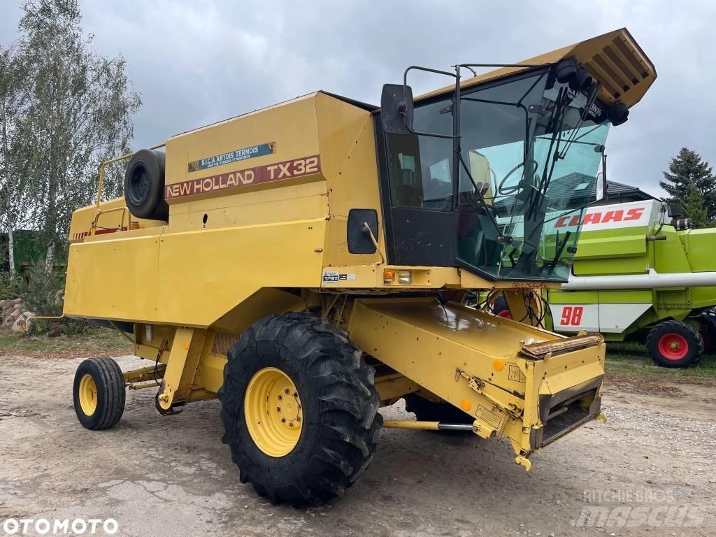 New Holland TX 32 콤바인 수확기