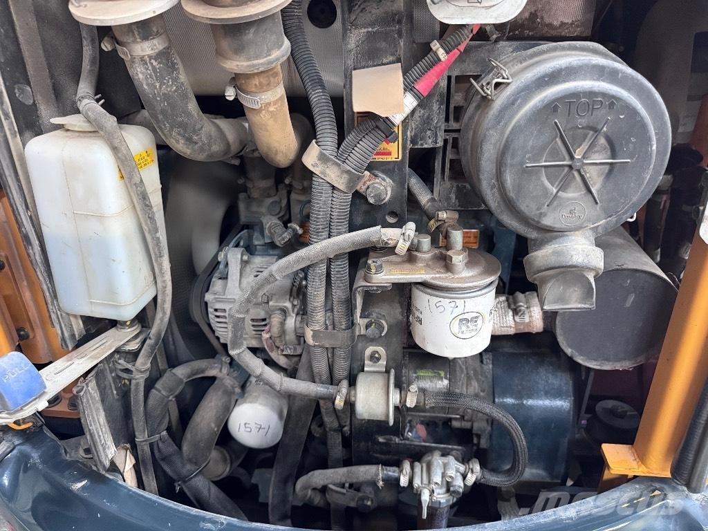 Hyundai R25Z-9 AK 소형 굴삭기 7톤 미만