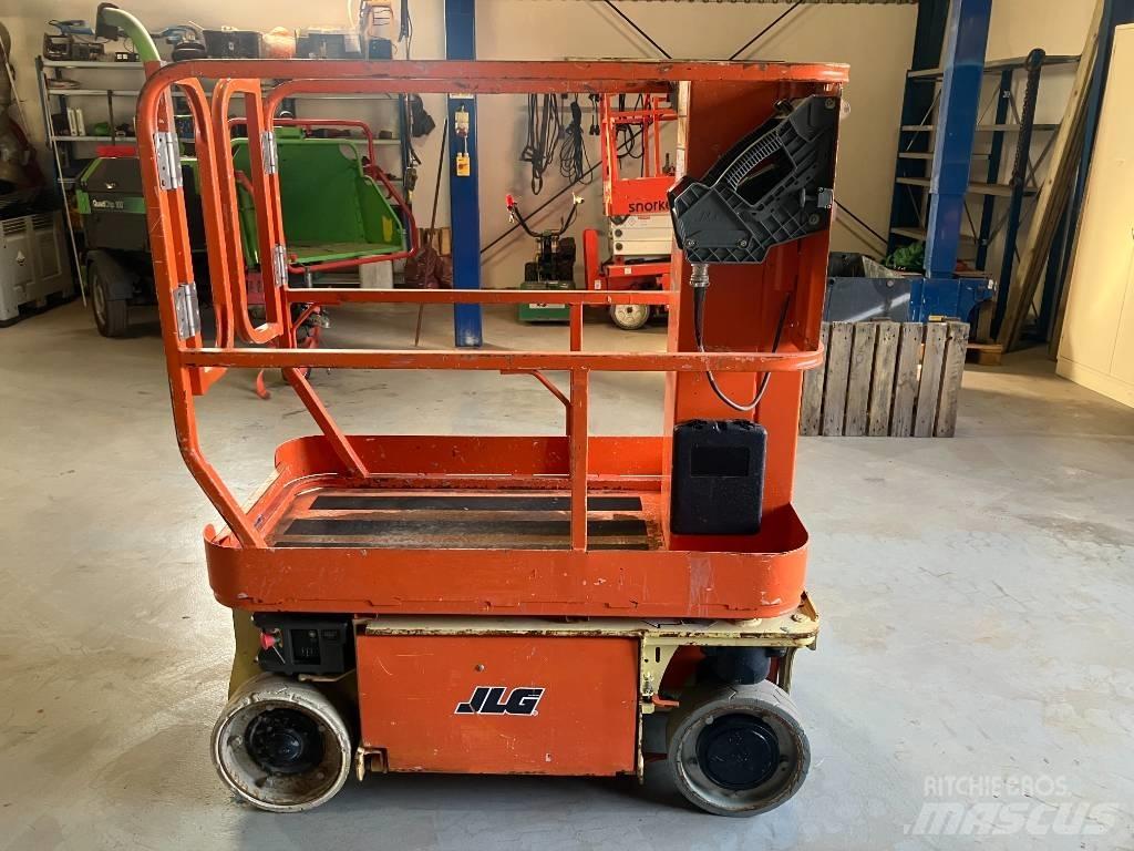 JLG 1230 ES 인원/화물 앨리베이터