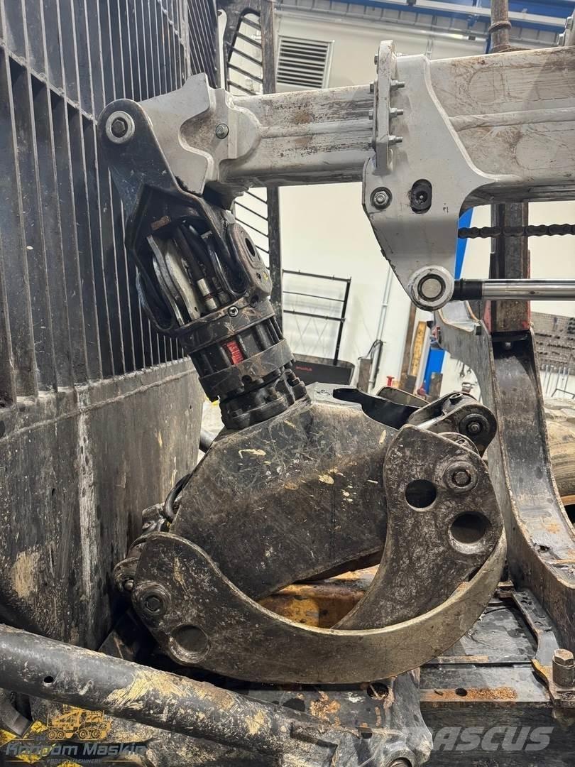 Komatsu 855 원목 포워더