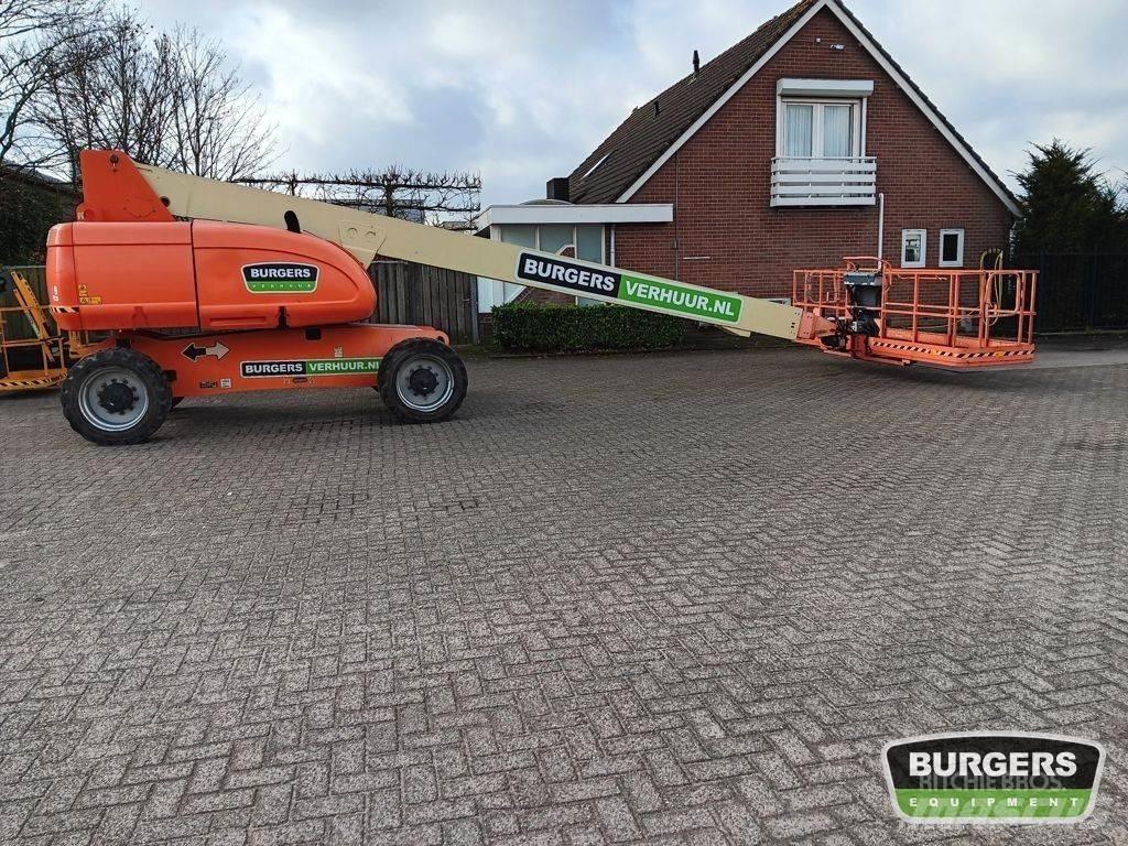 JLG 680S 견인식 전동이동 리프트