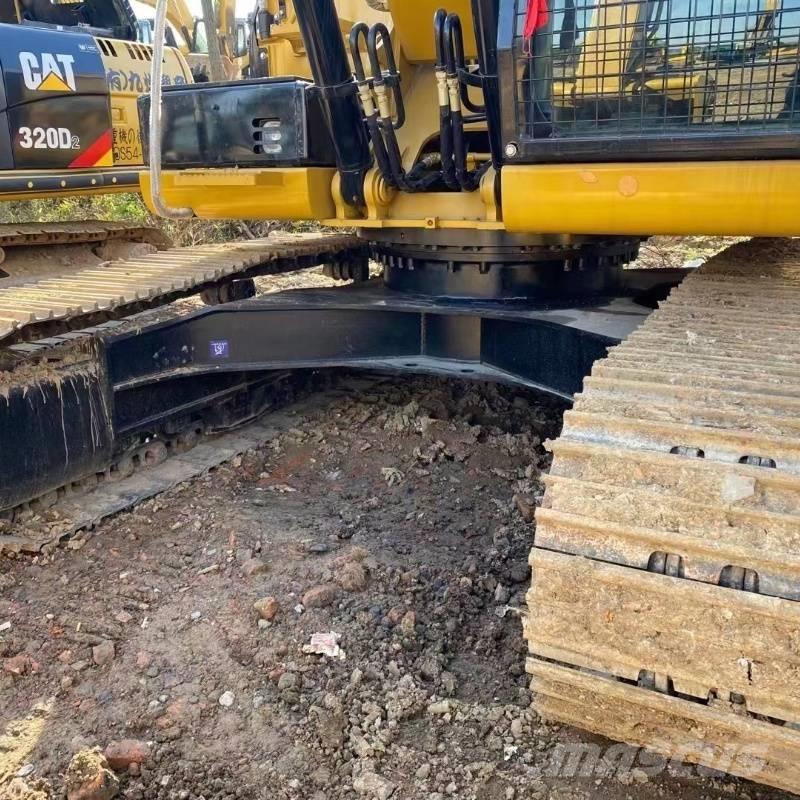 CAT 320 D 대형 굴삭기 29톤 이상