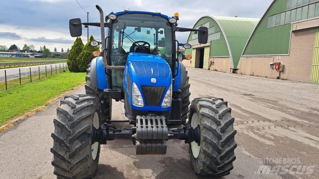 New Holland T 4.105 트랙터
