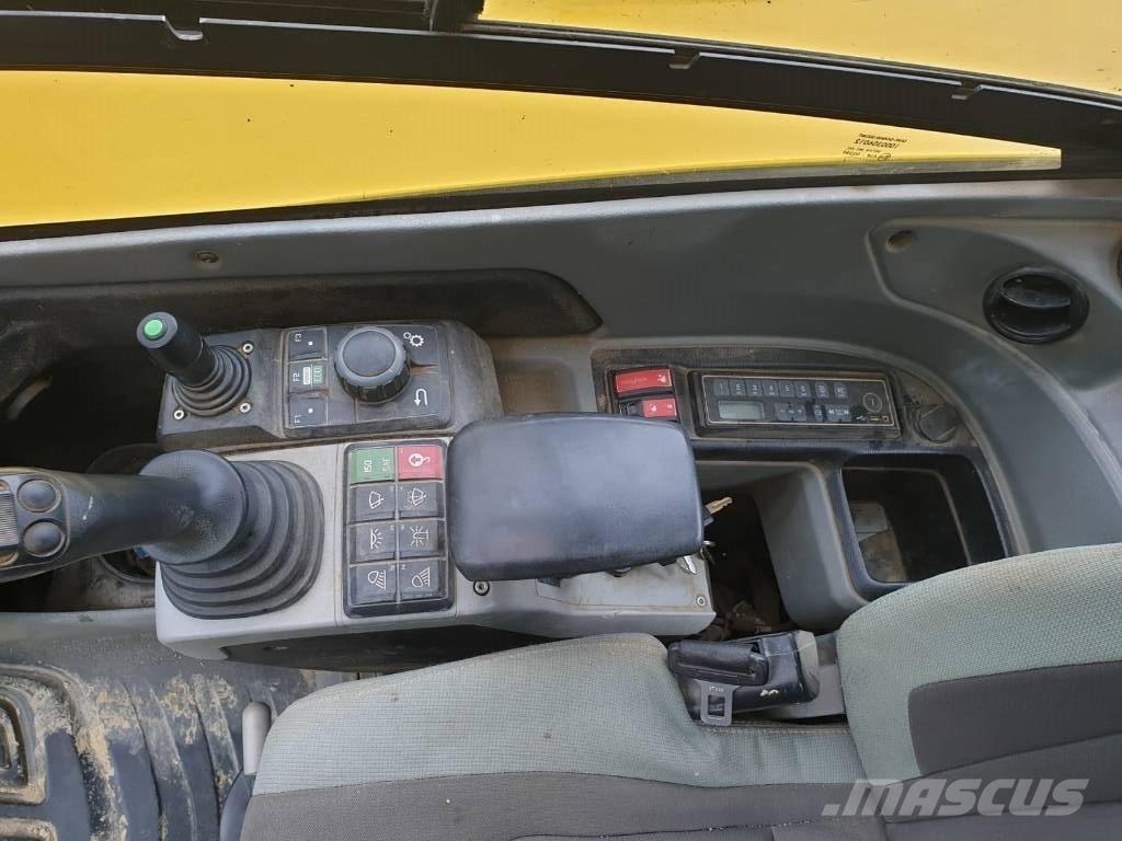 Wacker Neuson EZ 80 중형굴삭기 7톤-28톤