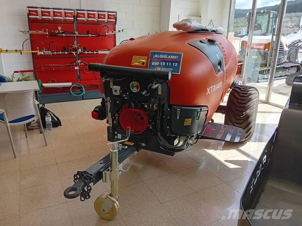 Kubota XTA3120 견인형 분무기