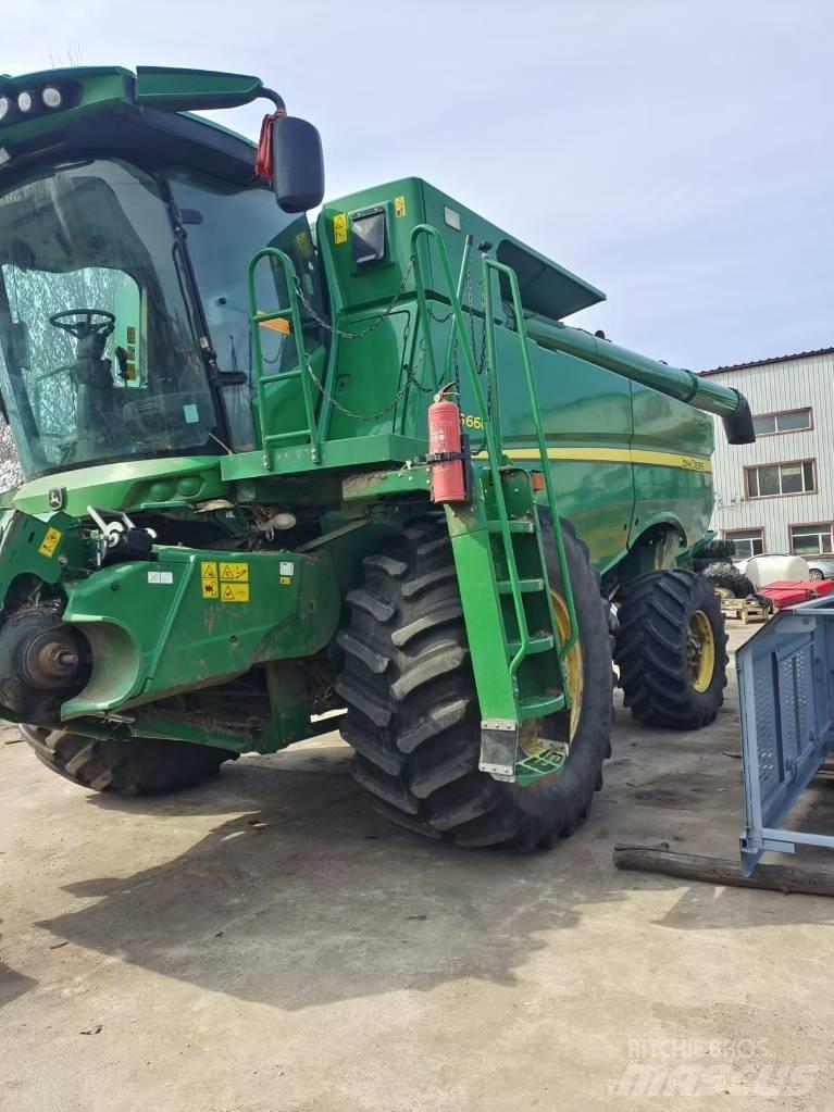 John Deere S660 콤바인 수확기