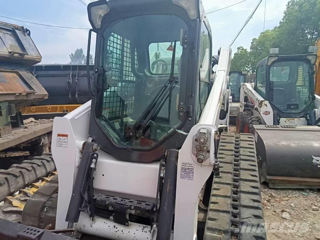 Bobcat T 770  스키드로더