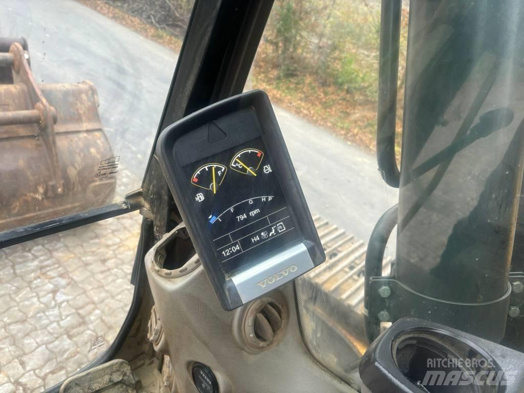 Volvo EC 220 DL 대형 굴삭기 29톤 이상