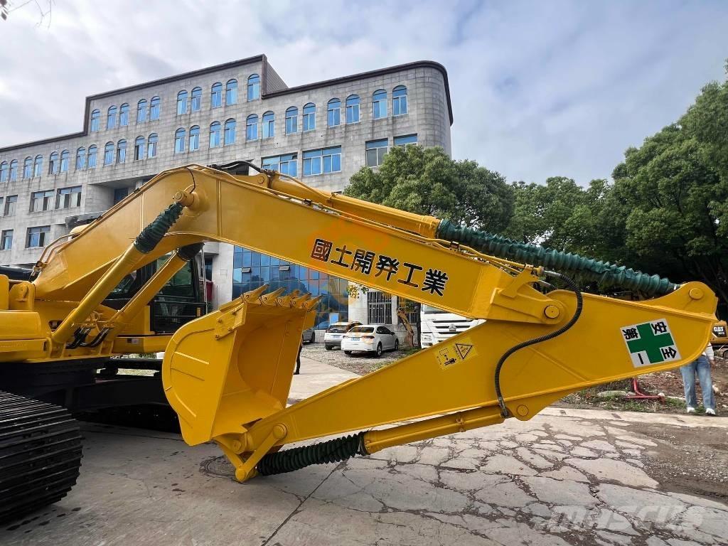 Komatsu PC 220-7 대형 굴삭기 29톤 이상