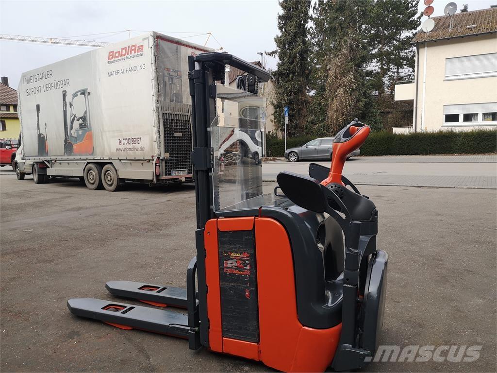Linde L16 AP 보행식 리치 지게차