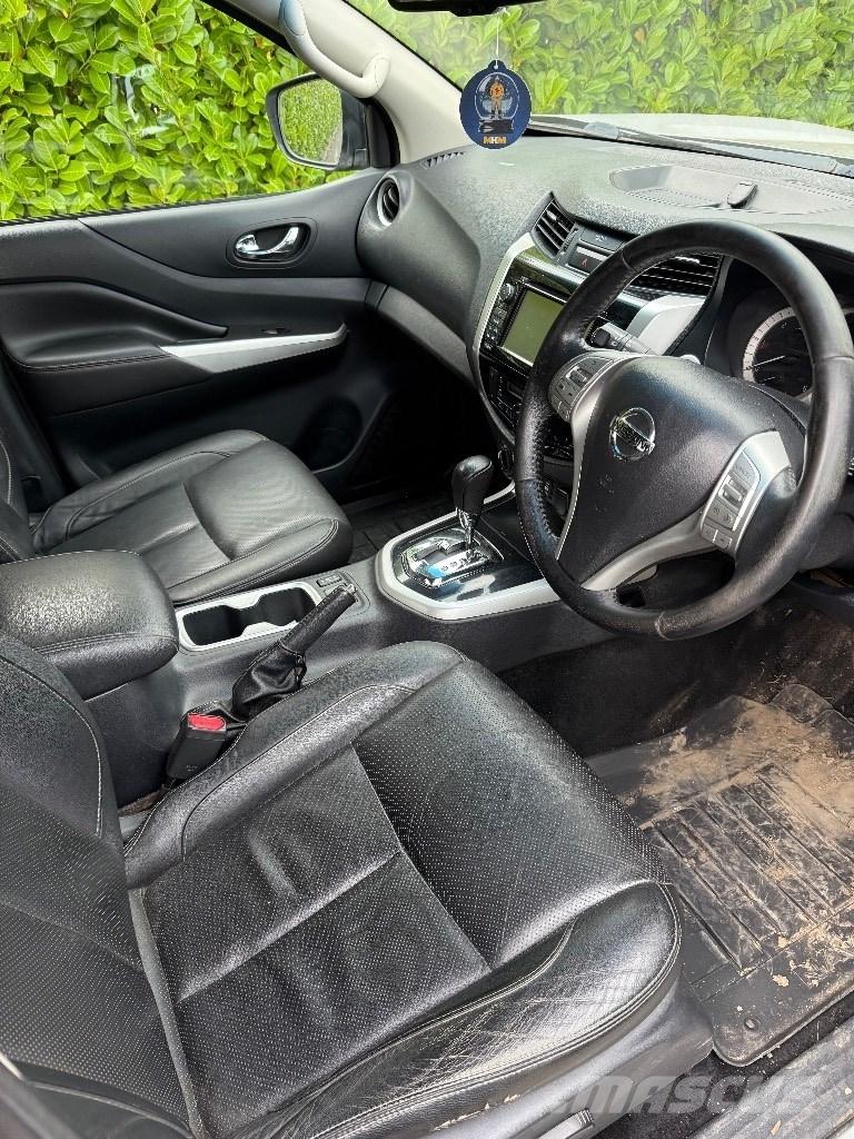 Nissan Navara 픽업/드롭사이드