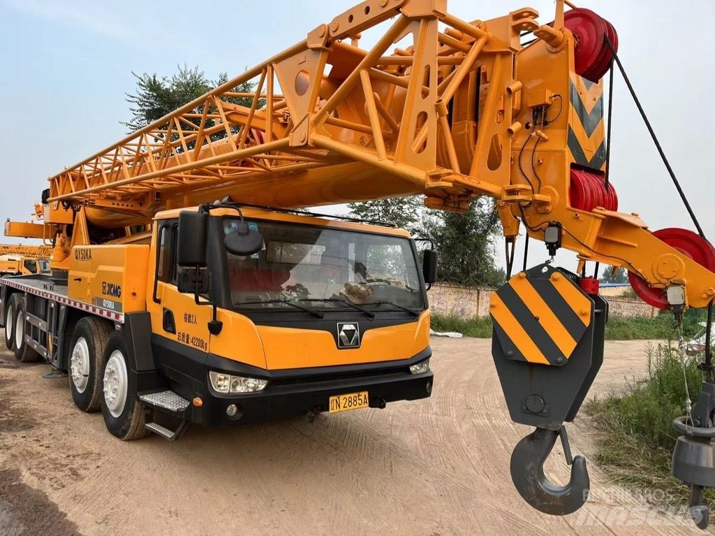 XCMG QY50KA A/T 크레인