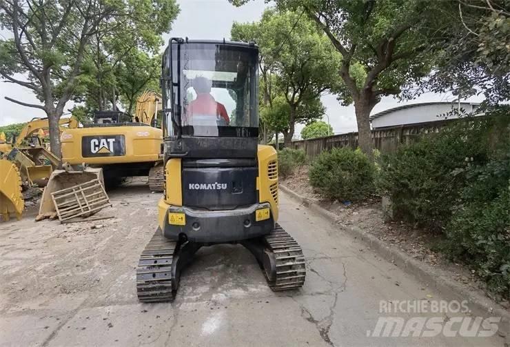 Komatsu PC35 대형 굴삭기 29톤 이상