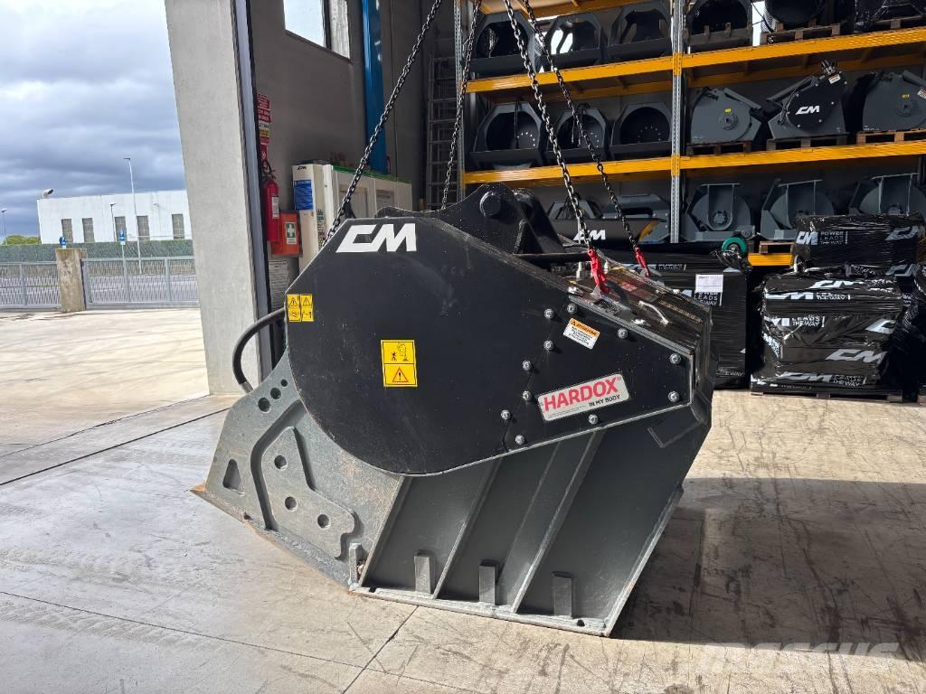 CM CBF 120 파쇄 버킷