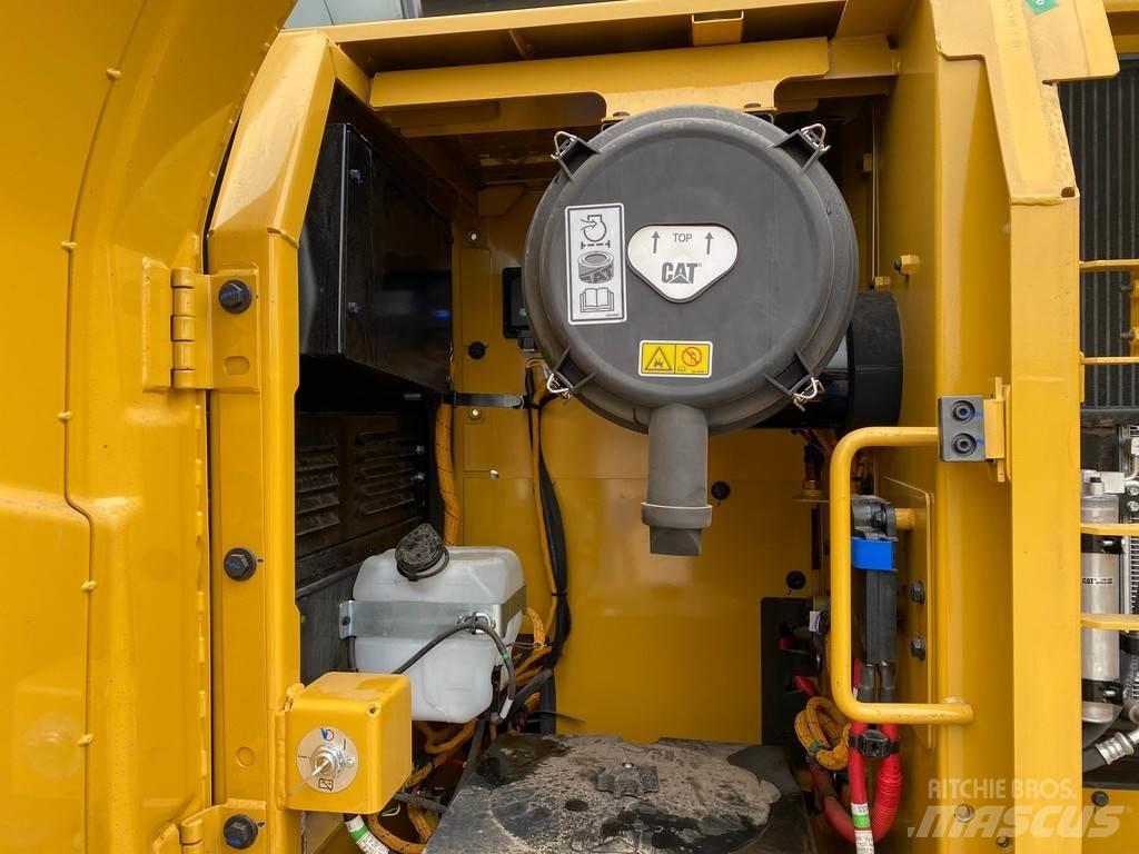 CAT 323D3 대형 굴삭기 29톤 이상