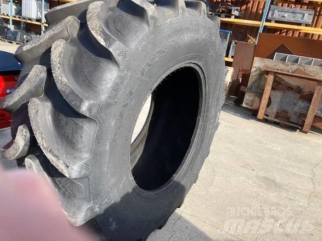Galaxy 710/70R38 타이어, 휠 및 림