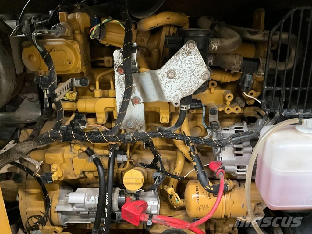 CAT 308 CR 중형굴삭기 7톤-28톤