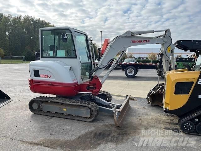 Takeuchi TB235 소형 굴삭기 7톤 미만
