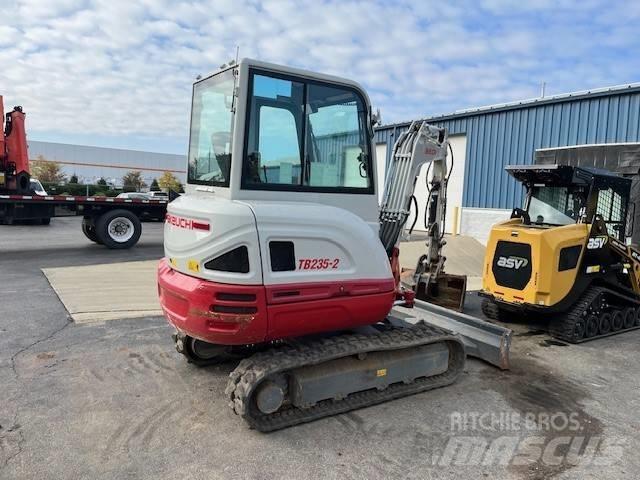 Takeuchi TB235 소형 굴삭기 7톤 미만