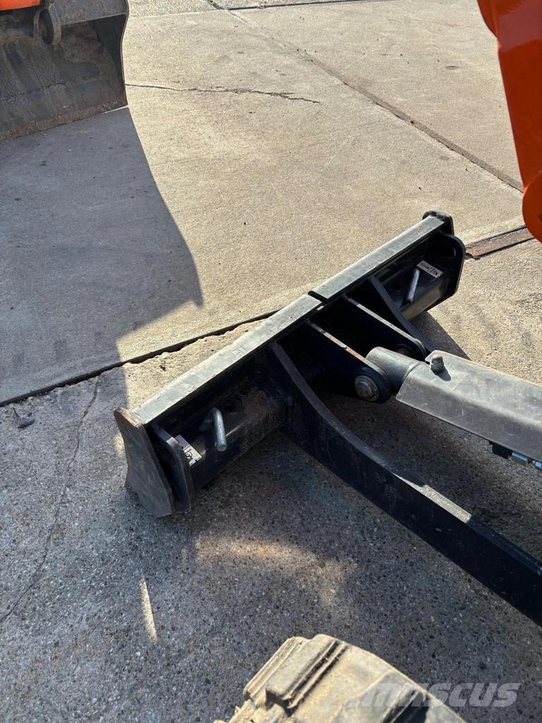 Doosan DX10Z 소형 굴삭기 7톤 미만