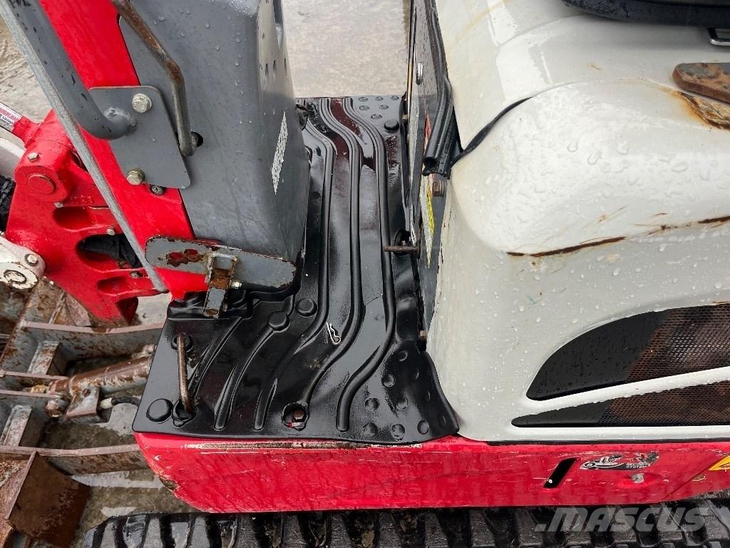 Takeuchi TB 210 R 소형 굴삭기 7톤 미만