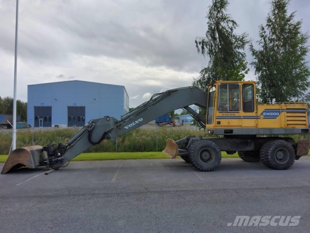 Volvo EW 200  휠 굴삭기