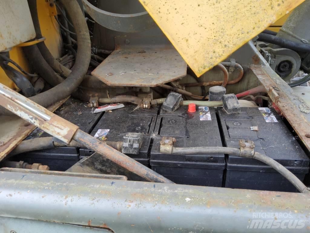 Volvo EW 200  휠 굴삭기