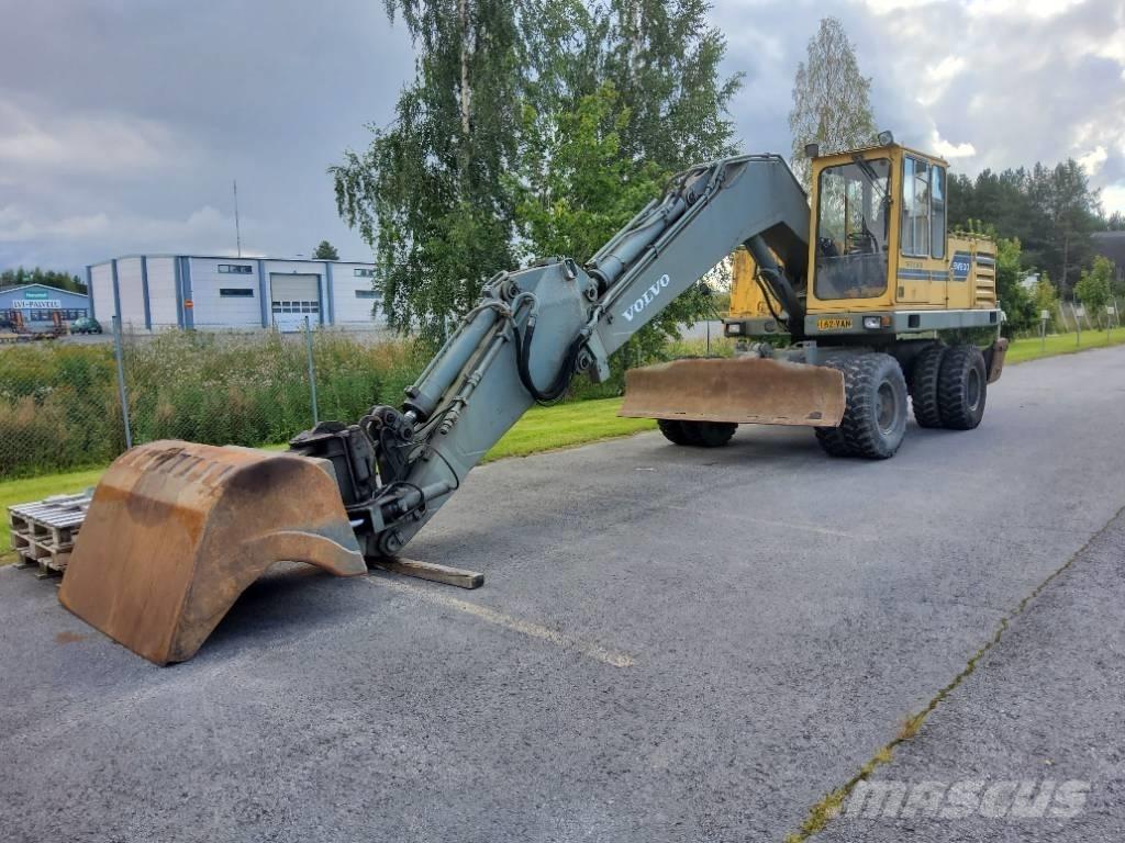 Volvo EW 200  휠 굴삭기
