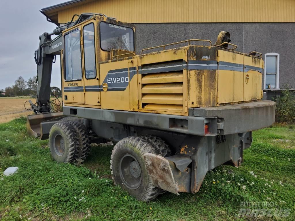 Volvo EW 200  휠 굴삭기