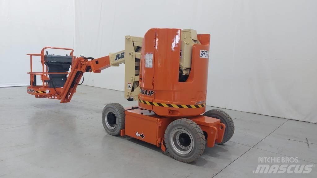 JLG E300AJP 관절형 전동이동 리프트
