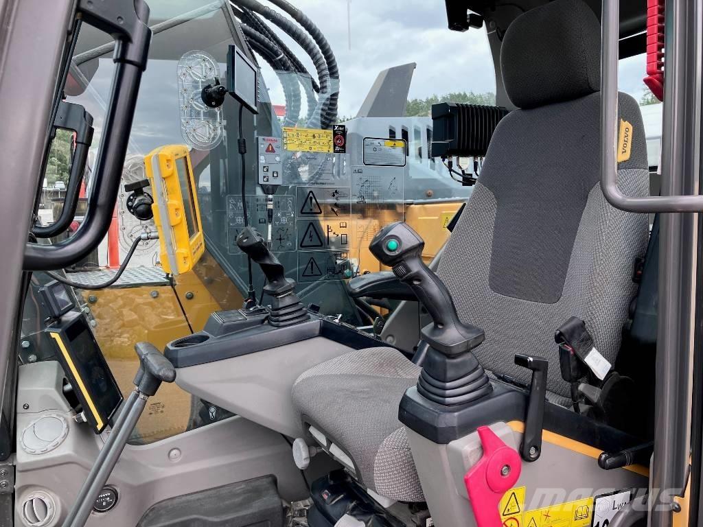 Volvo ECR 235 E 대형 굴삭기 29톤 이상