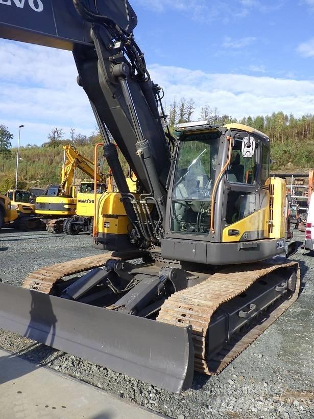 Volvo ECR 235 D 대형 굴삭기 29톤 이상