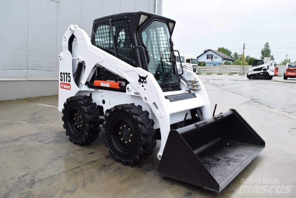 Bobcat S 175  스키드로더
