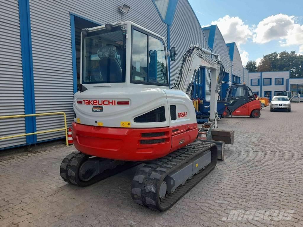 Takeuchi TB 250-2 소형 굴삭기 7톤 미만