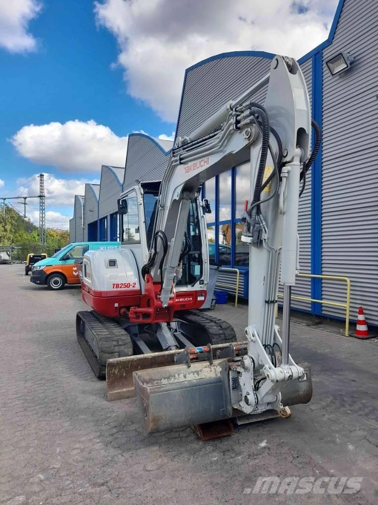 Takeuchi TB 250-2 소형 굴삭기 7톤 미만