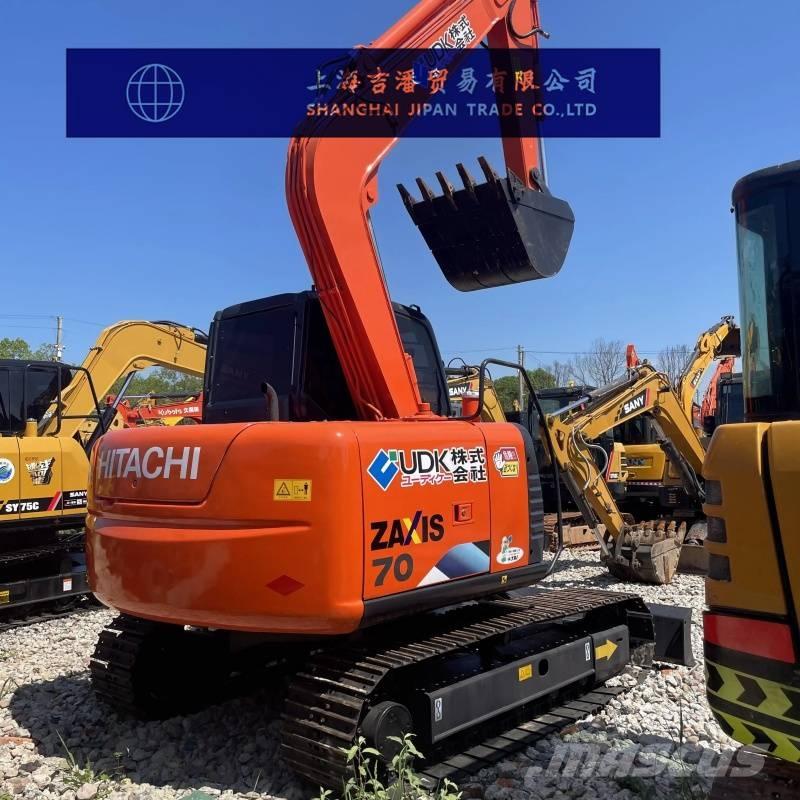 Hitachi ZX 70 소형 굴삭기 7톤 미만