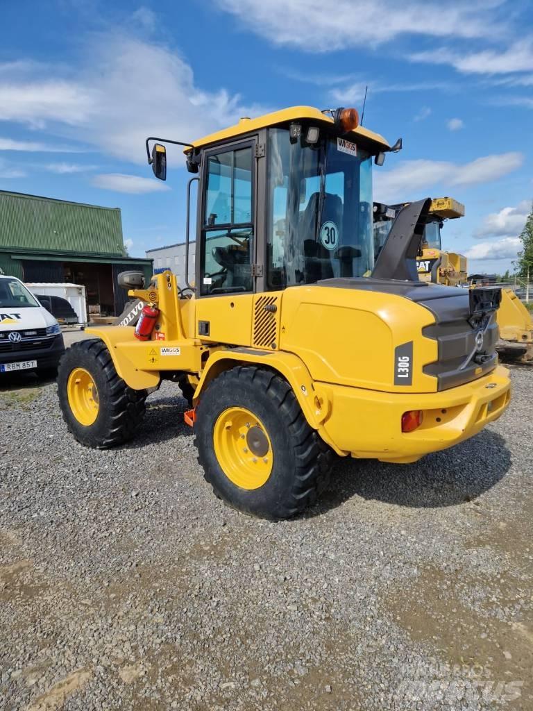 Volvo L 30 G  휠로우더