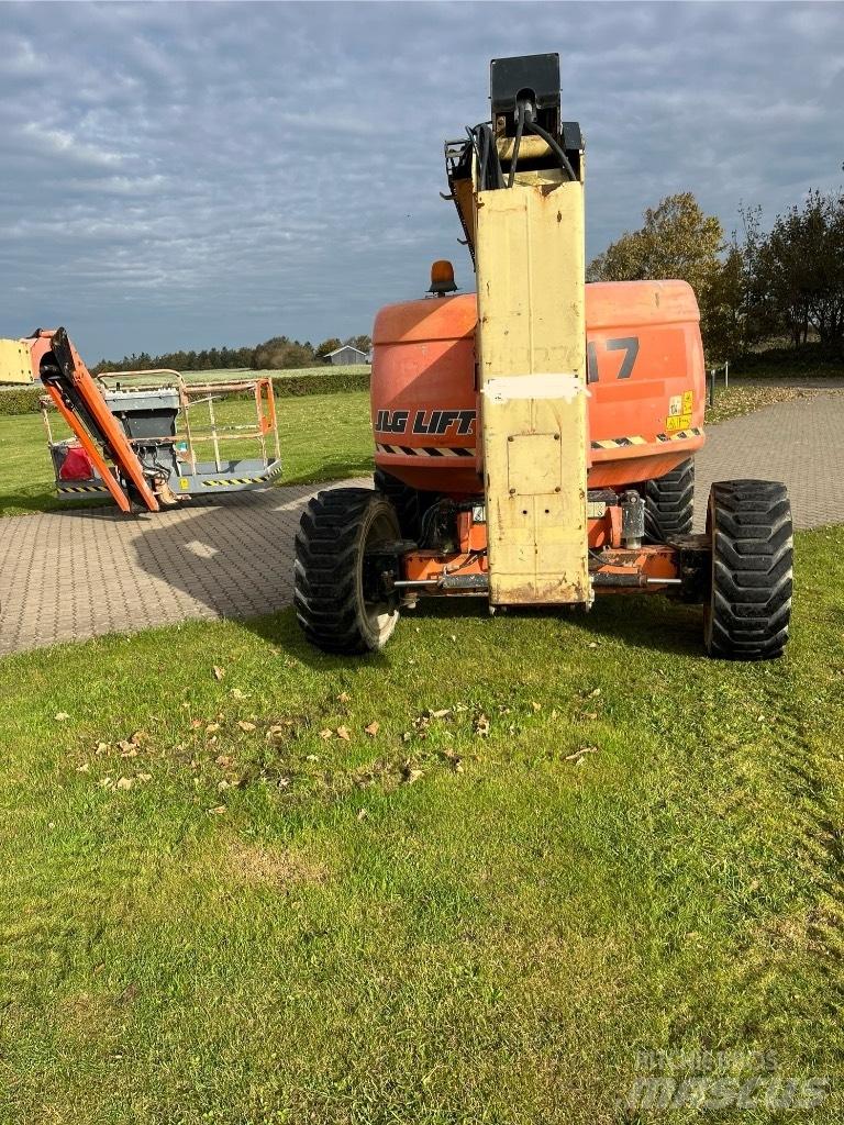 JLG 600 AJ 관절형 전동이동 리프트