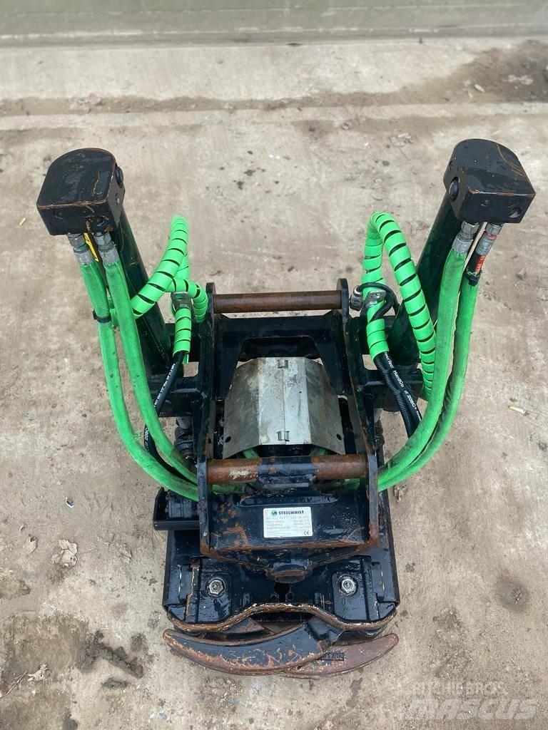 Steelwrist X12 S45 퀵 커넥터
