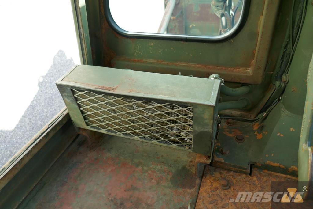 CAT D7G Ex-army 크롤러 도저