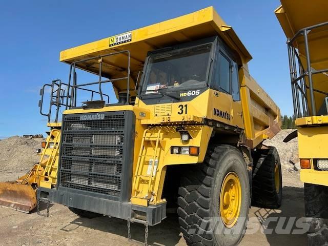 Komatsu 605-7 초대형 덤프 트럭