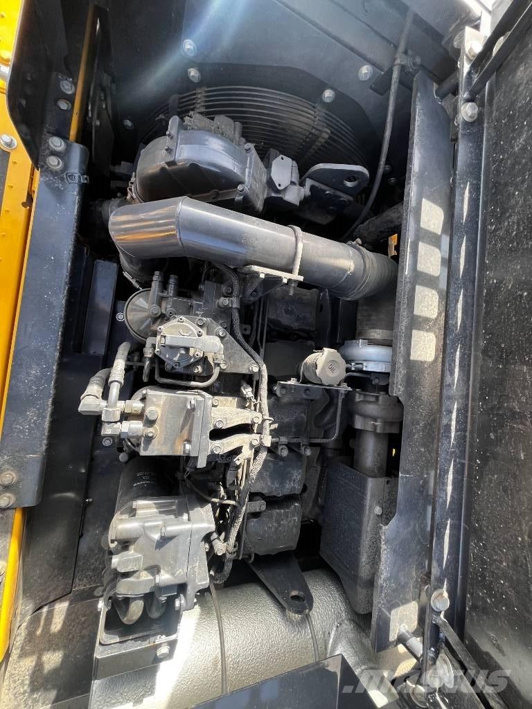 Komatsu PC 450-8 대형 굴삭기 29톤 이상