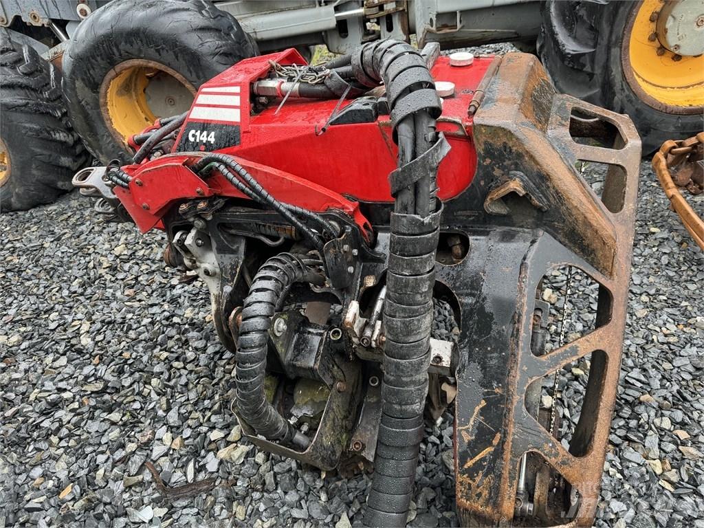 Komatsu C 144 가지치기 장비